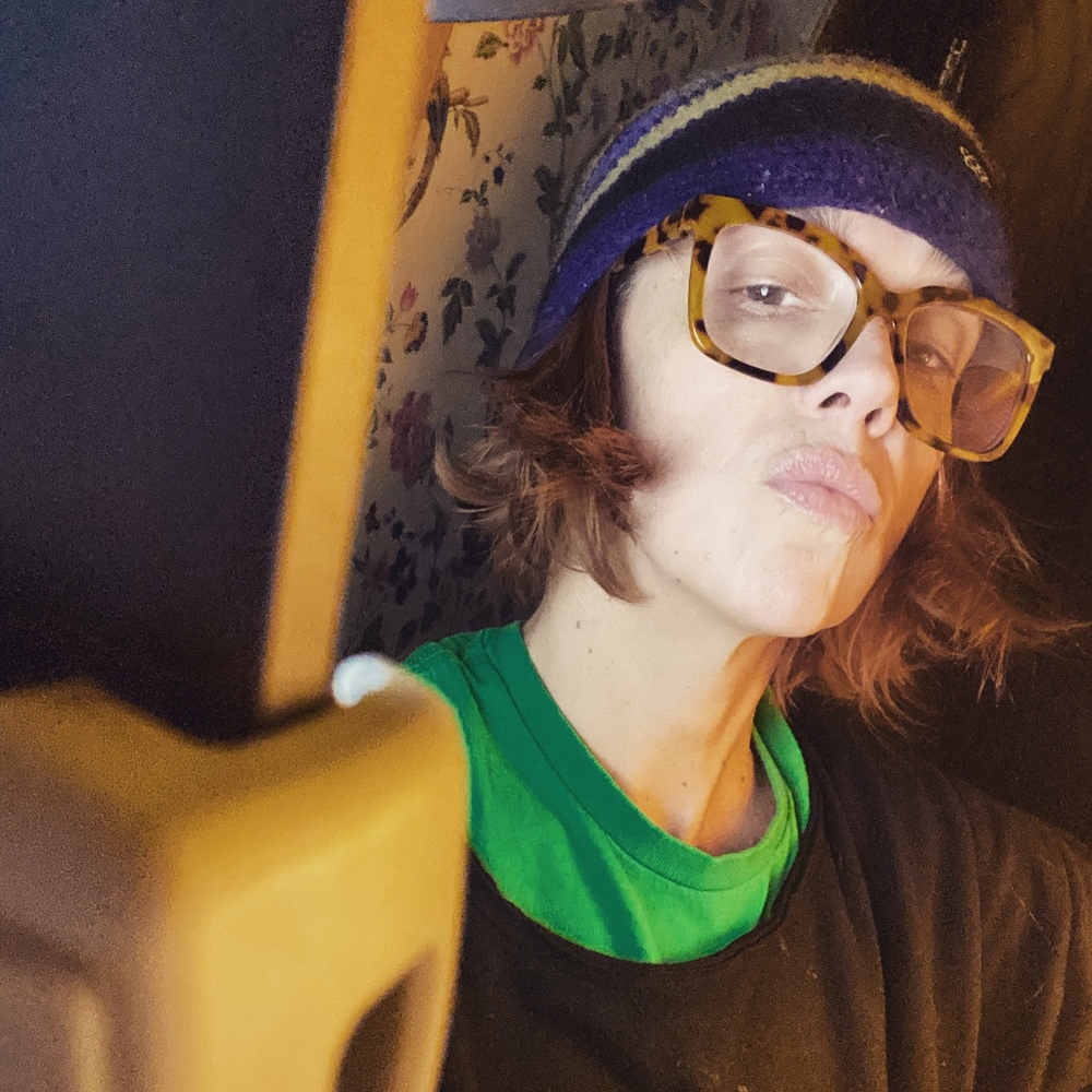 Meet your Posher, Jenn